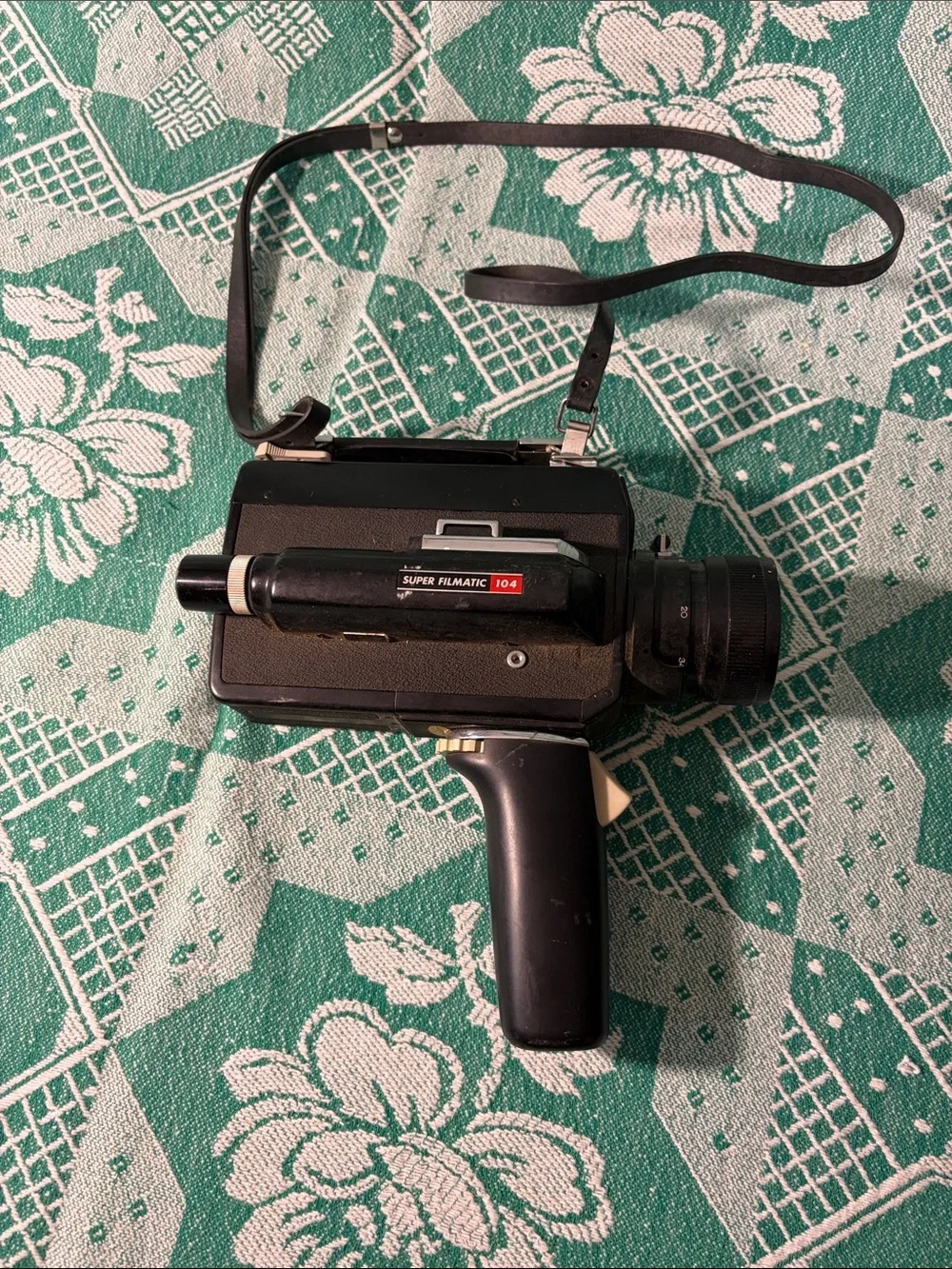Honeywell Elmo Super Filmatic 104 Handheld Film Camera - Black